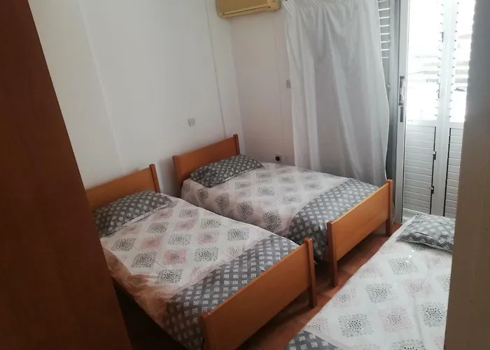 アパート Chriselina Gottage パ フォス