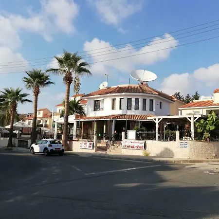 Chriselina Gottage *