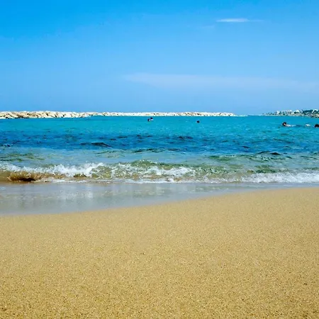 Chriselina Gottage *