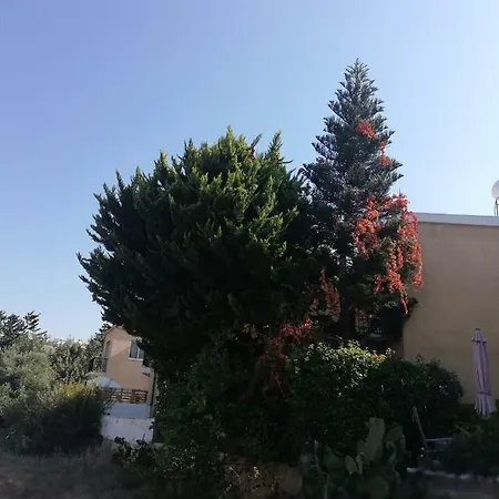 Chriselina Gottage شقة *