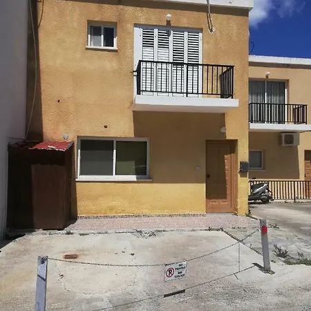 Chriselina Gottage *